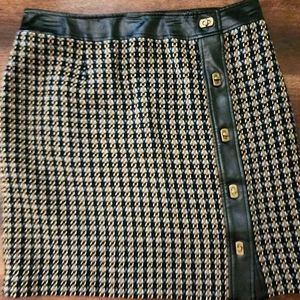 Lined wool skirt